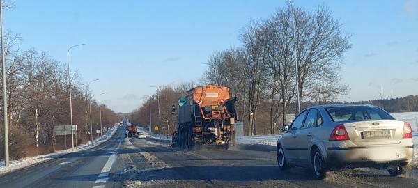 samochod-odsniezanie-2